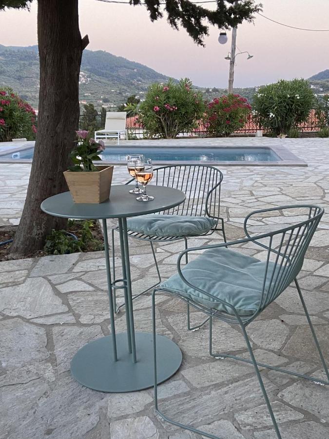 Villa Icelle Skopelos Town Sea View Swimming Pool Exteriör bild